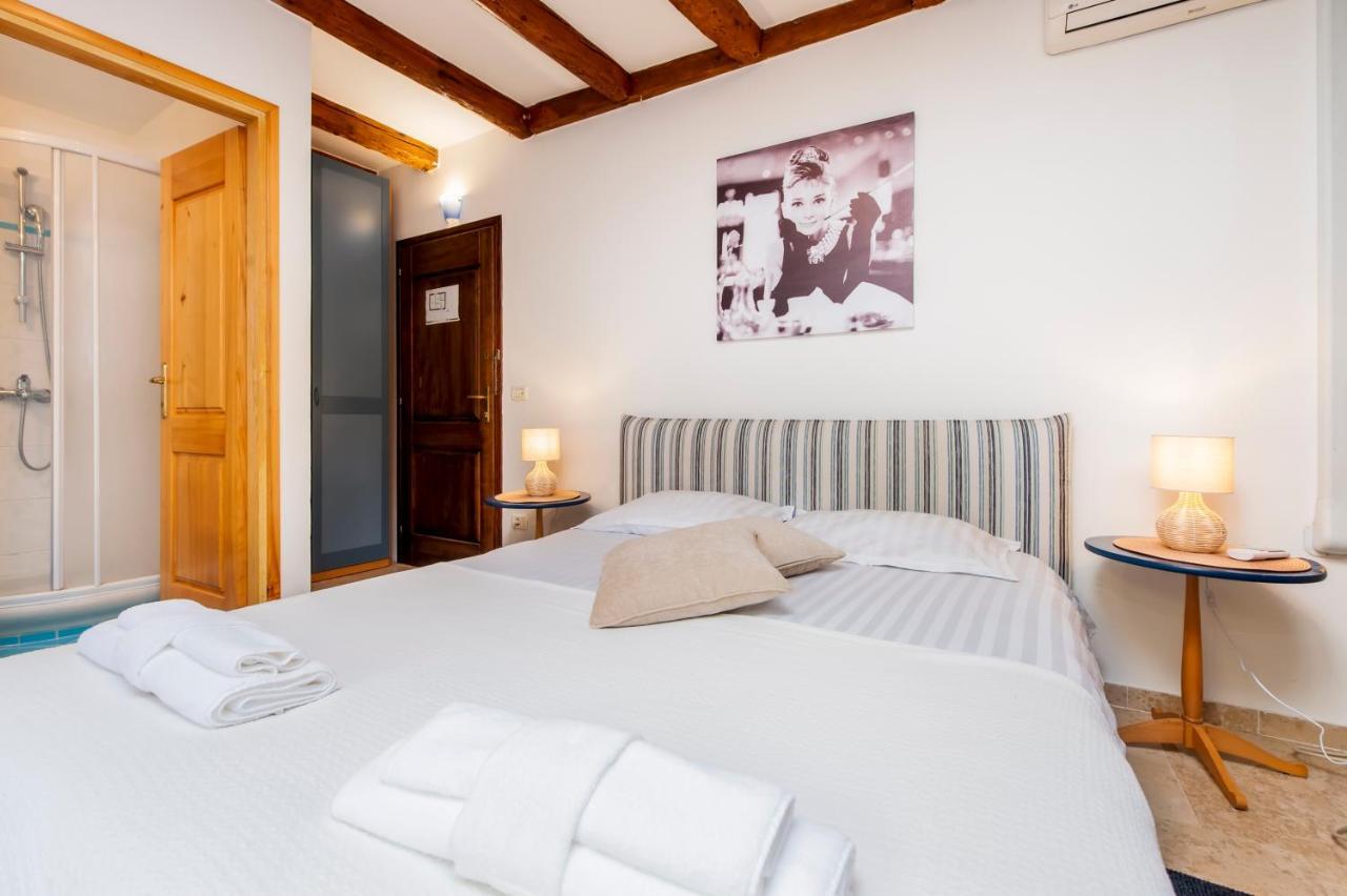 Revera Rooms Rovinj Exterior photo