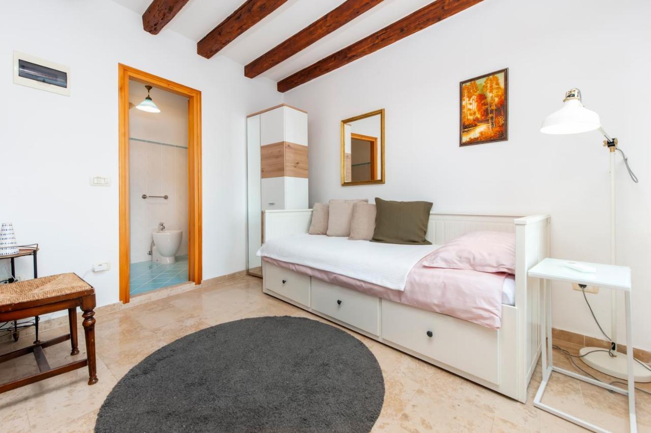 Revera Rooms Rovinj Exterior photo
